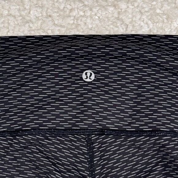 Lululemon Wunder Under High Rise Crop Legging Black Gray Textured Print - Picture 4 of 8